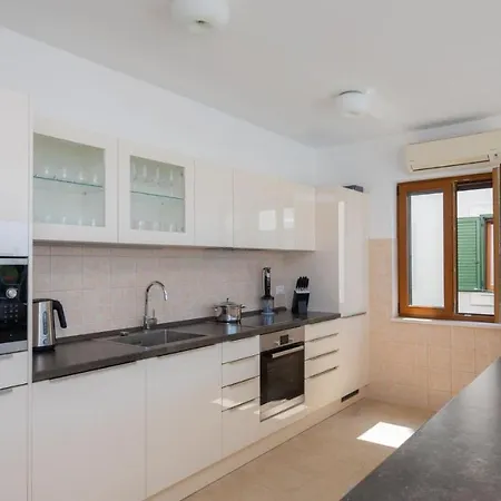 Luxury Jasmin With Pool Apartamento Rogoznica (Sibenik-Knin)