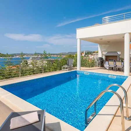 Luxury Jasmin With Pool Apartamento *