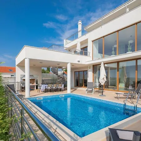 Luxury Jasmin With Pool Apartamento *