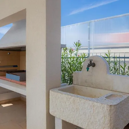 Apartamento Luxury Jasmin With Pool