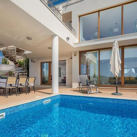 Apartamento Luxury Jasmin With Pool